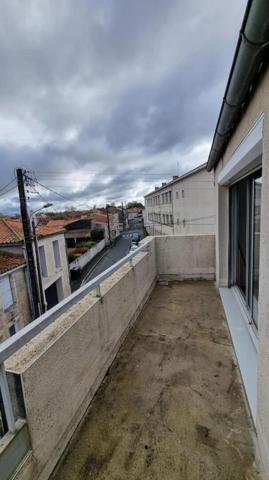 Appartement Lucon 1 pièce(s) 25.59 m2