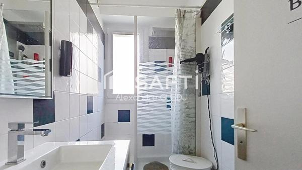 APPARTEMENT T2 AVEC PARKING PRIVÉ, 2 BALCONS ET 1 CAVE