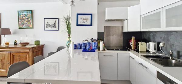 Appartement
         2 pièces
        - 40 m² Exclusivité 385 000 € *