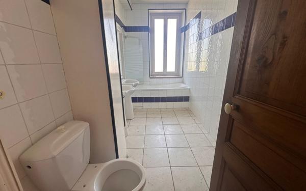 Maison à vendre    6 pièces •  Ladignac-le-Long