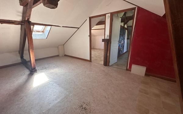 Maison à vendre    6 pièces •  Ladignac-le-Long