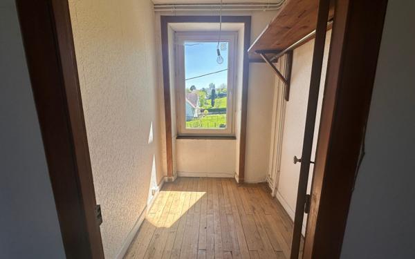 Maison à vendre    6 pièces •  Ladignac-le-Long