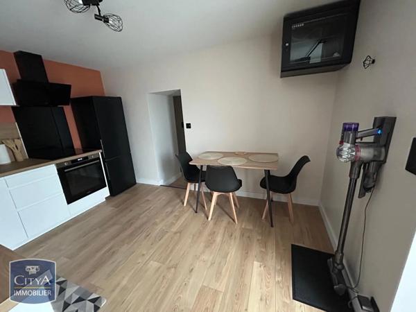 Maison à louer 2 pièces 55m² Changé (72560)