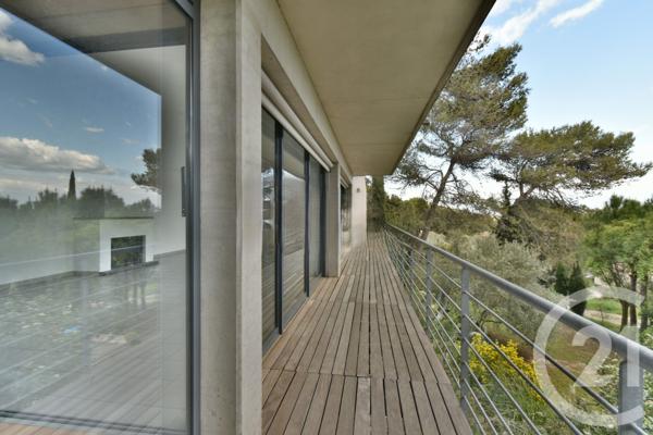Maison à vendre  5 pièces - 170 m2 VILLENEUVE LES AVIGNON - 30