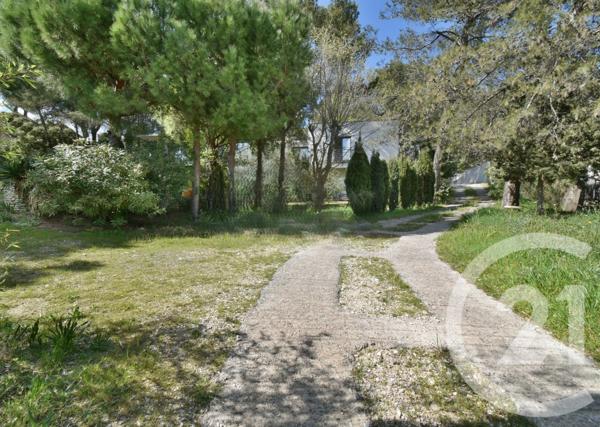 Maison à vendre  5 pièces - 170 m2 VILLENEUVE LES AVIGNON - 30