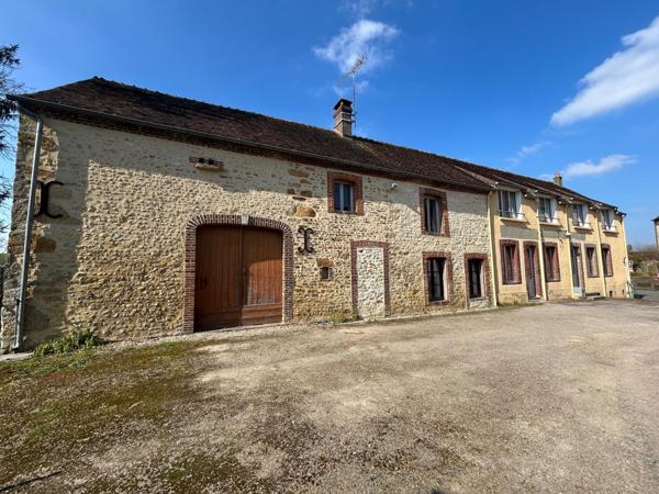 Maison de bourg de 233 m² située à moins de 10 minutes de Mortagne-au-Perche