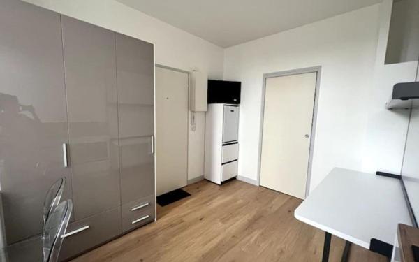 Appartement à louer    1 pièce • 13,68 m2 La Rochelle