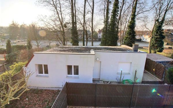 Maison à vendre    3 pièces • 76 m2 Ostwald