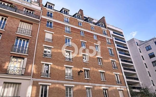 Appartement à vendre    2 pièces • 27,68 m2 Paris 15