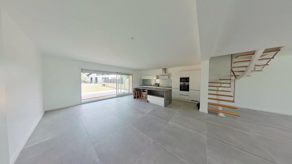 EYSINES INTRA ROCADE HIPPODROME - Maison entièrement rénovée 160m²  - 4 chambres - Parcelle 430m²