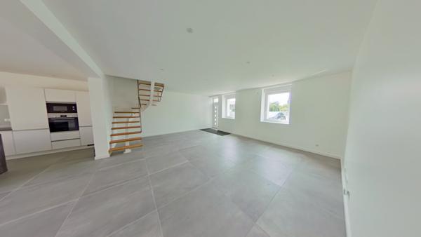 EYSINES INTRA ROCADE HIPPODROME - Maison entièrement rénovée 160m²  - 4 chambres - Parcelle 430m²