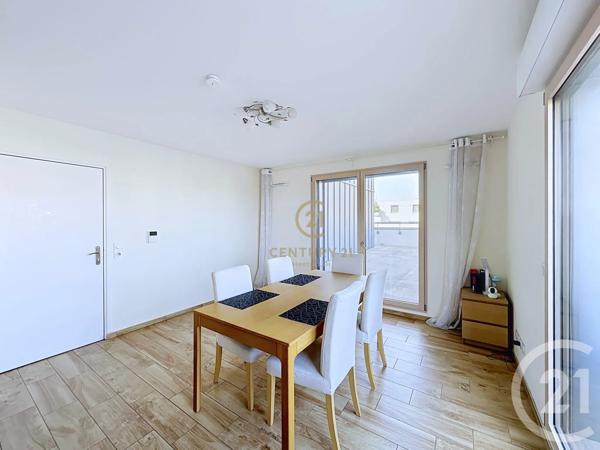 Appartement T3 à vendre  3 pièces - 79,37 m 2   LYON  - 69008