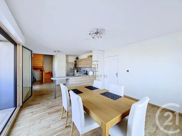 Appartement T3 à vendre  3 pièces - 79,37 m 2   LYON  - 69008