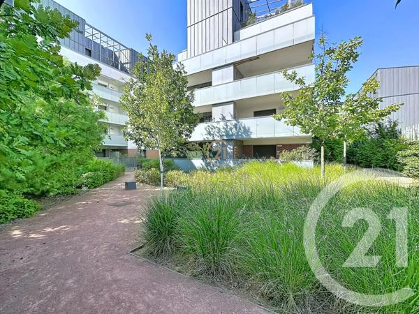 Appartement T3 à vendre  3 pièces - 79,37 m 2   LYON  - 69008