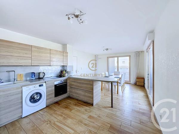Appartement T3 à vendre  3 pièces - 79,37 m 2   LYON  - 69008