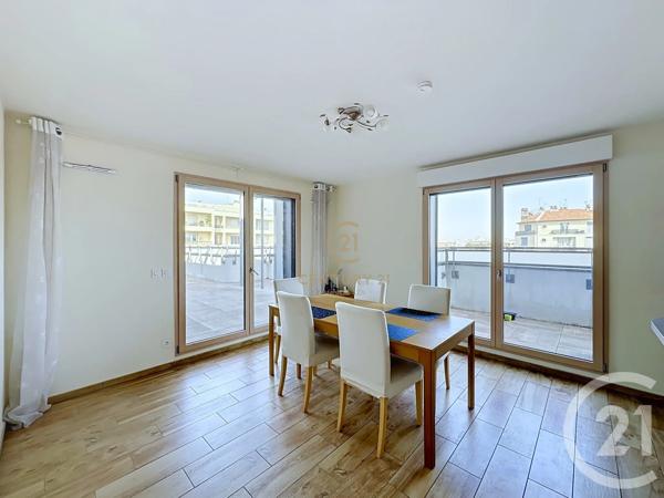 Appartement T3 à vendre  3 pièces - 79,37 m 2   LYON  - 69008