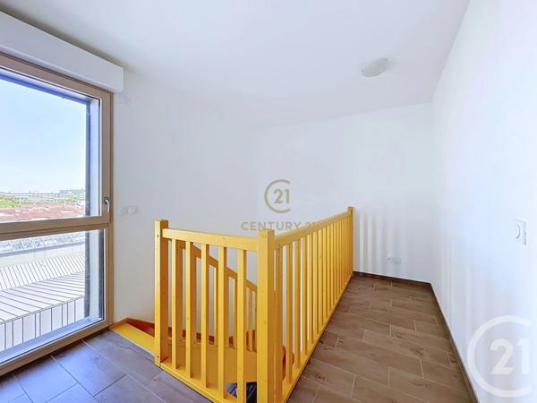 Appartement T3 à vendre  3 pièces - 79,37 m 2   LYON  - 69008