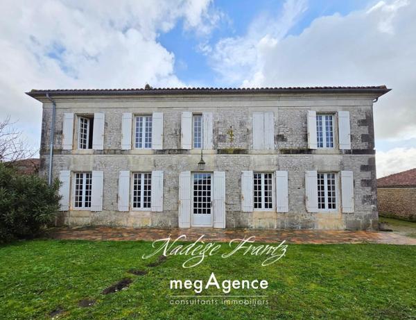 Maison à ESSOUVERT, 17400 - 6 pièces 160m²