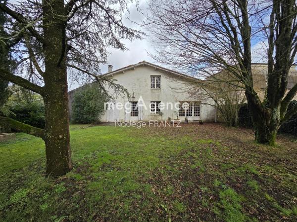 Maison à ESSOUVERT, 17400 - 6 pièces 160m²
