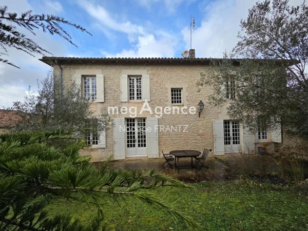 Maison à ESSOUVERT, 17400 - 6 pièces 160m²