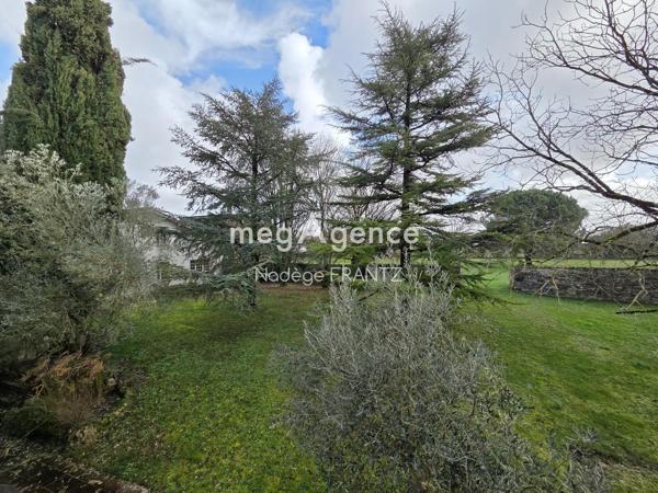 Maison à ESSOUVERT, 17400 - 6 pièces 160m²
