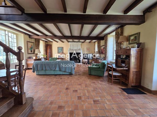 Maison à ESSOUVERT, 17400 - 6 pièces 160m²