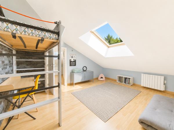 Appartement
         6 pièces
        - 170 m² 720 000 € *