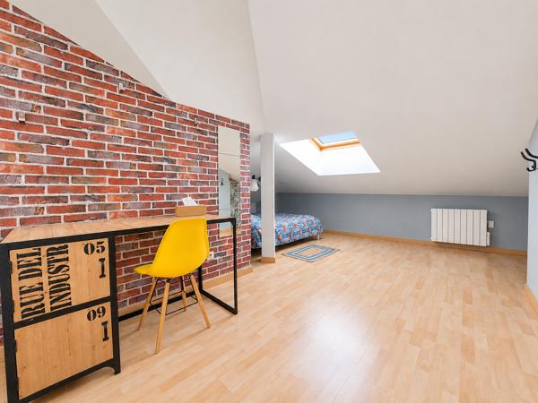 Appartement
         6 pièces
        - 170 m² 720 000 € *