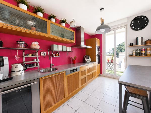 Appartement
         6 pièces
        - 170 m² 720 000 € *