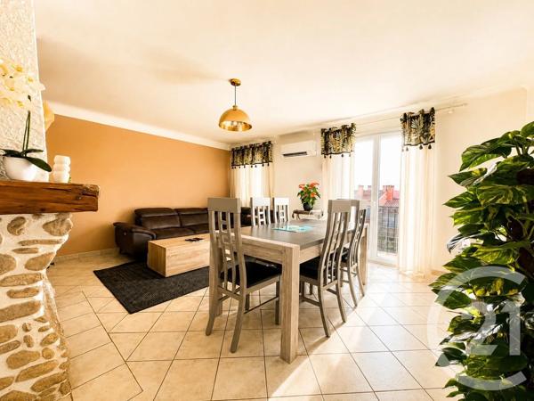 Appartement F4 à vendre  4 pièces - 82 m 2   COGOLIN  - 83