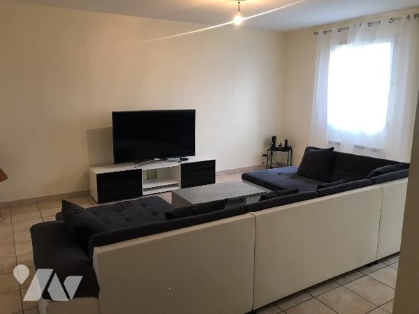 A SABLE SUR SARTHE (72300) : Pavillon de plain-pied