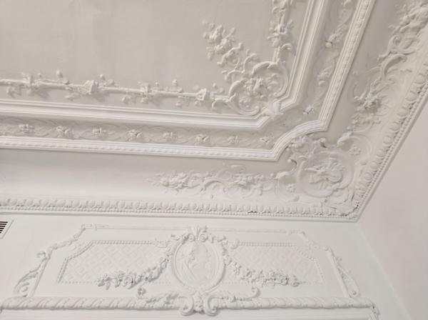 Exceptionnel Appartement F4 traversant face aux jardins du Luxembourg disposant de 3 chambres