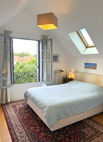 Versailles Porchefontaine maison 7 pièces 206 m² au sol (159 m² habitables) avec jardin clos et garage €1 250 000 ** - Référence 25475