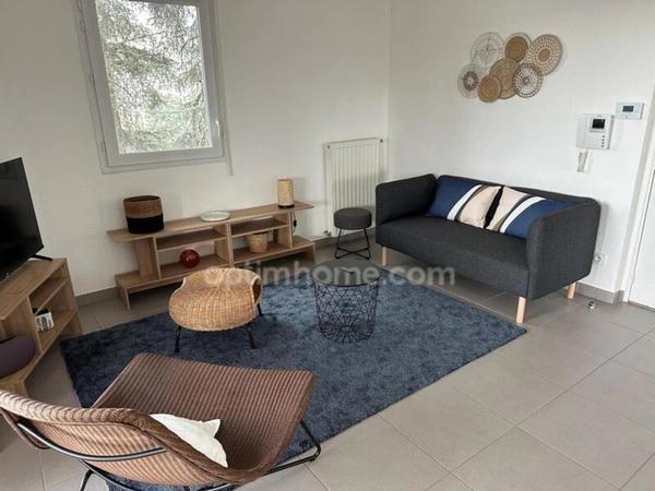 Tassin-la-Demi-Lune – 3 pièces avec balcon, garage et cave – étage élevé – DPE C