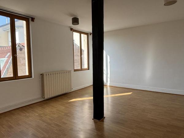 Location 3 Pieces 73 54000 Nancy 11652