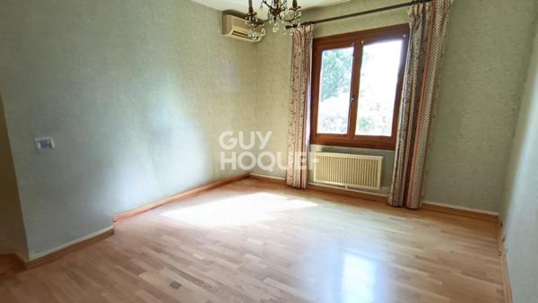 Villa de plain-pied avec studio indépendant et piscine - 221 m² - Caumont sur Durance