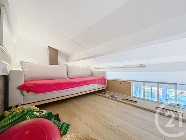 Appartement F2 à vendre  2 pièces - 37,45 m 2   VALLAURIS  - 06