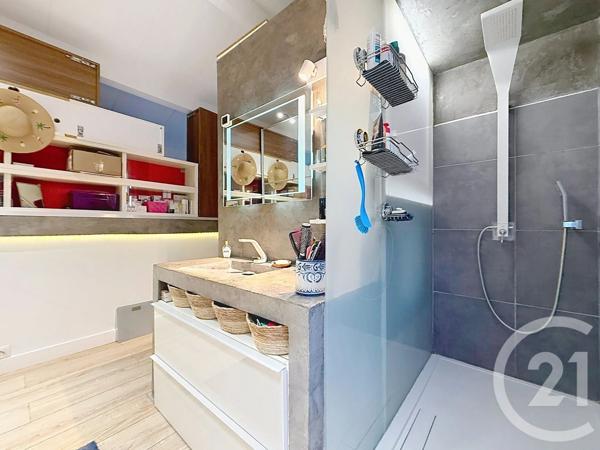 Appartement F2 à vendre  2 pièces - 37,45 m 2   VALLAURIS  - 06