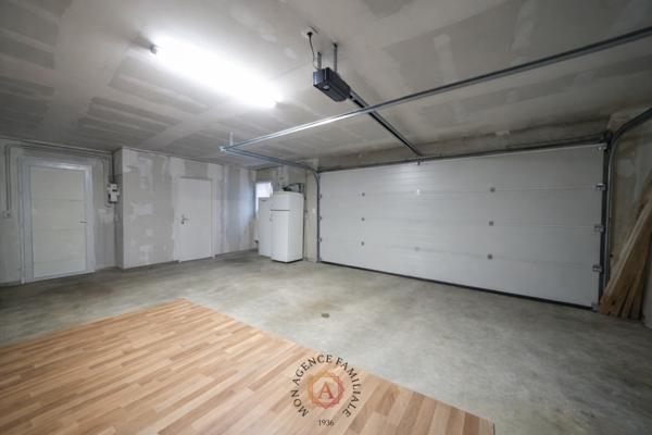 Maison
                                                                                                                                                                                                                                                                                                                        4 pièce(s)                                                                                                                                                                                                          3 chambre(s)                                                                                                                                                                                                          130  m²