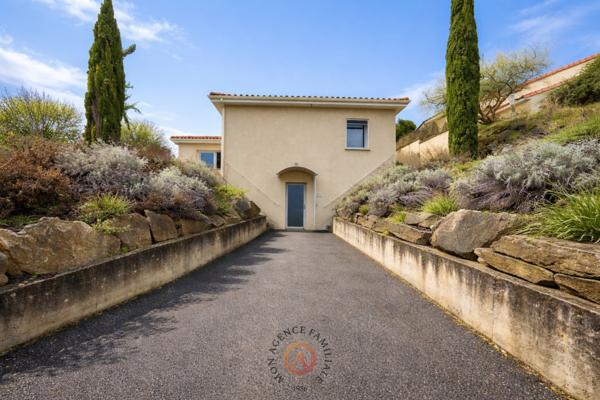 Maison
                                                                                                                                                                                                                                                                                                                        4 pièce(s)                                                                                                                                                                                                          3 chambre(s)                                                                                                                                                                                                          130  m²