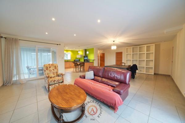 Maison
                                                                                                                                                                                                                                                                                                                        4 pièce(s)                                                                                                                                                                                                          3 chambre(s)                                                                                                                                                                                                          130  m²