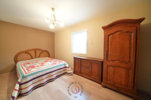 Maison
                                                                                                                                                                                                                                                                                                                        4 pièce(s)                                                                                                                                                                                                          3 chambre(s)                                                                                                                                                                                                          130  m²