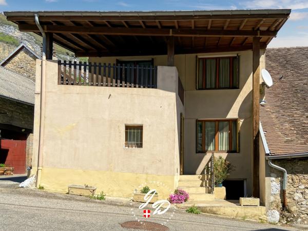 Authentique maison de village – 75 m² à réinventer – Environnement calme et recherché à Culoz