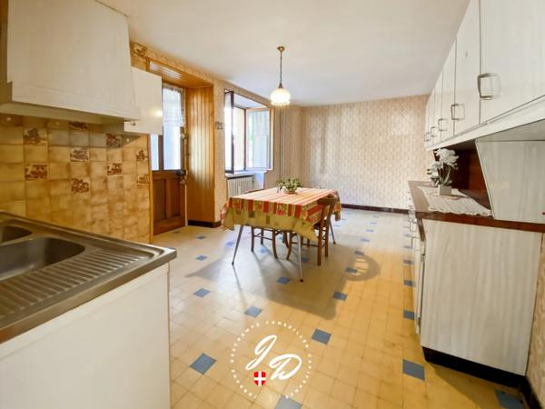 Authentique maison de village – 75 m² à réinventer – Environnement calme et recherché à Culoz