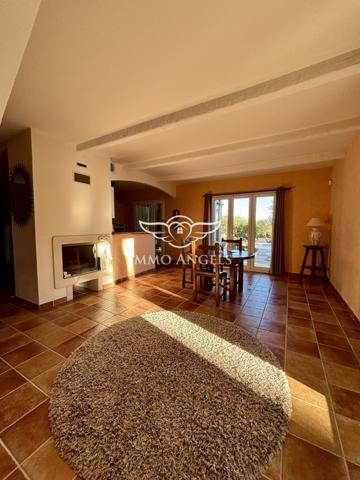 Villa de standing avec piscine