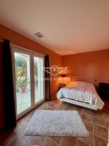 Villa de standing avec piscine