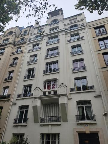 Studio avec une vue entièrement dégagée