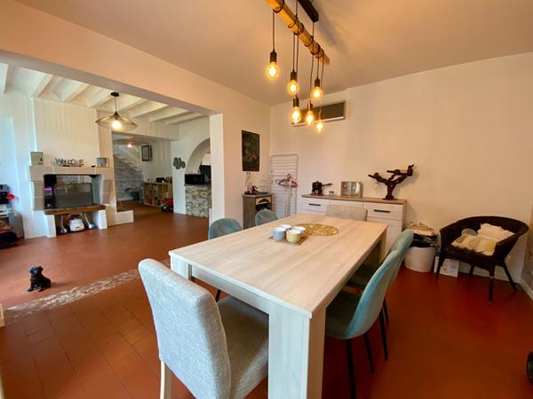 Maison ancienne avec dépendances