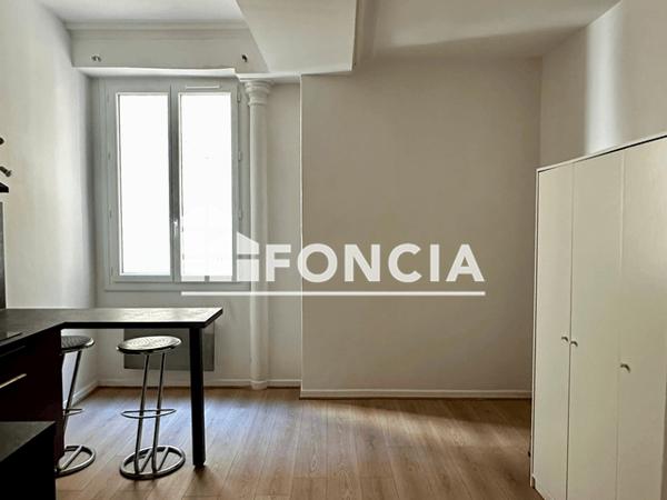 Location Studio 16.45 m² - 18 RUE DE L'ETOILE - Nimes 30000
