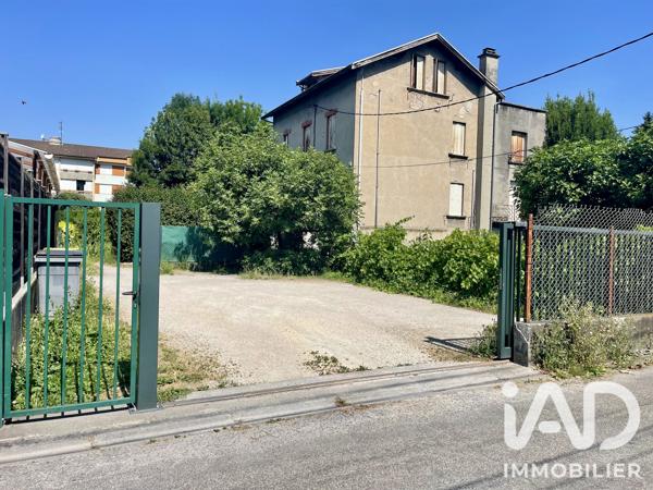 Maison à vendre 10 pièces 250 m² Saint-Martin-d'Hères